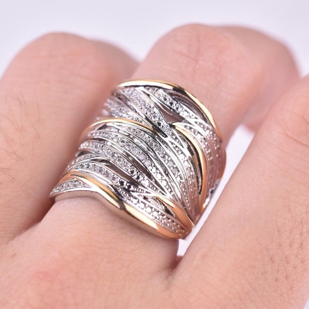 💎OS62💎 *NEW BEAUTIFUL TWO TONE GOLD AND SILVER PLATED DIAMOND RING - Picture 2 of 8